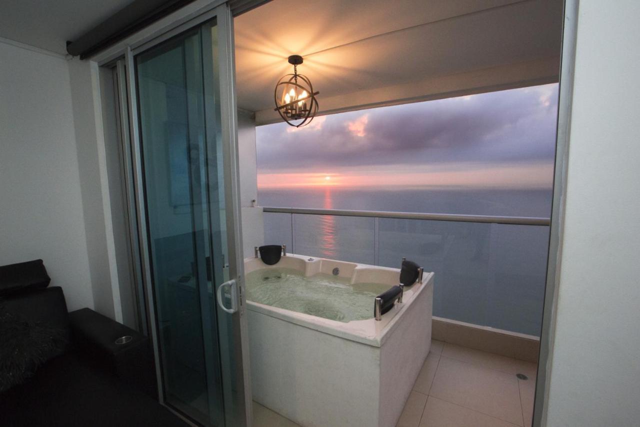 Empire Presidential Private Jacuzzi *