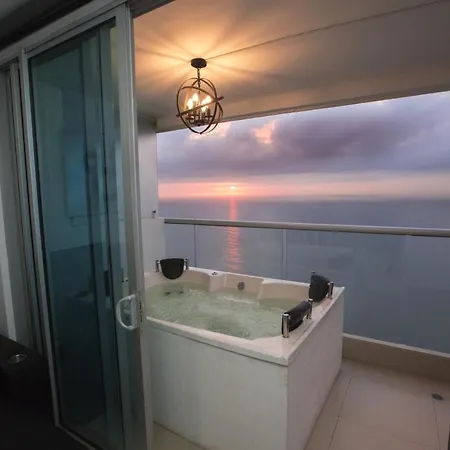Empire Presidential Private Jacuzzi *