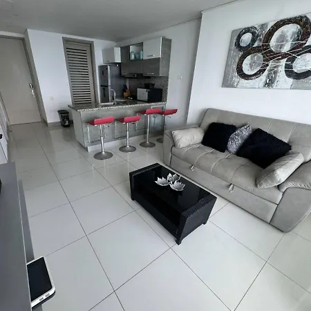 Empire Presidential Private Jacuzzi Apartment *